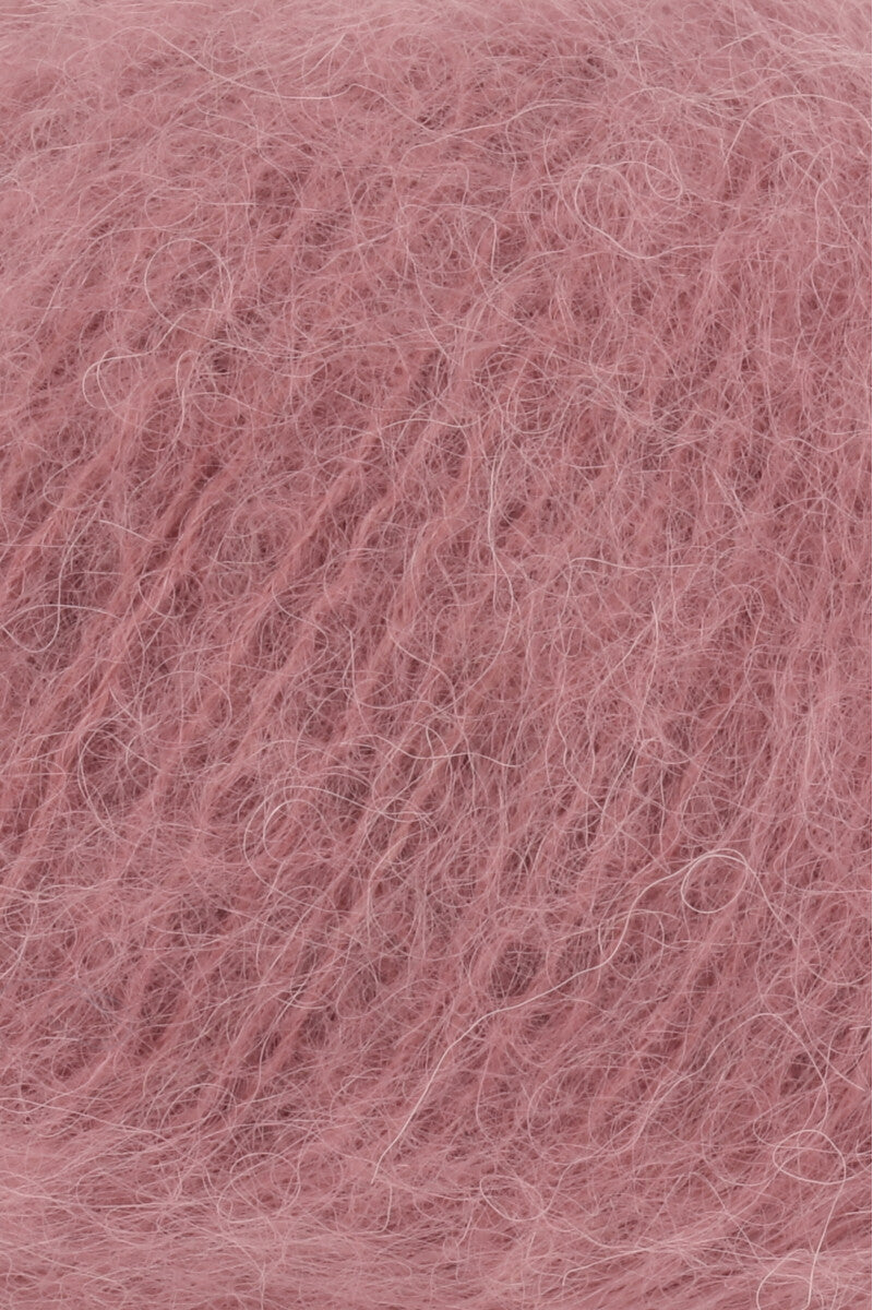 Lang Yarns Suri Alpaca – 25g / 100m – Rosewood (0087) – detail