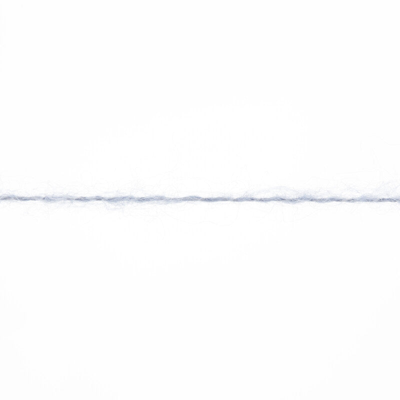Lang Yarns Cashmere Dreams Yarn, 290m / 25g – Cristal (0033), yarn strand
