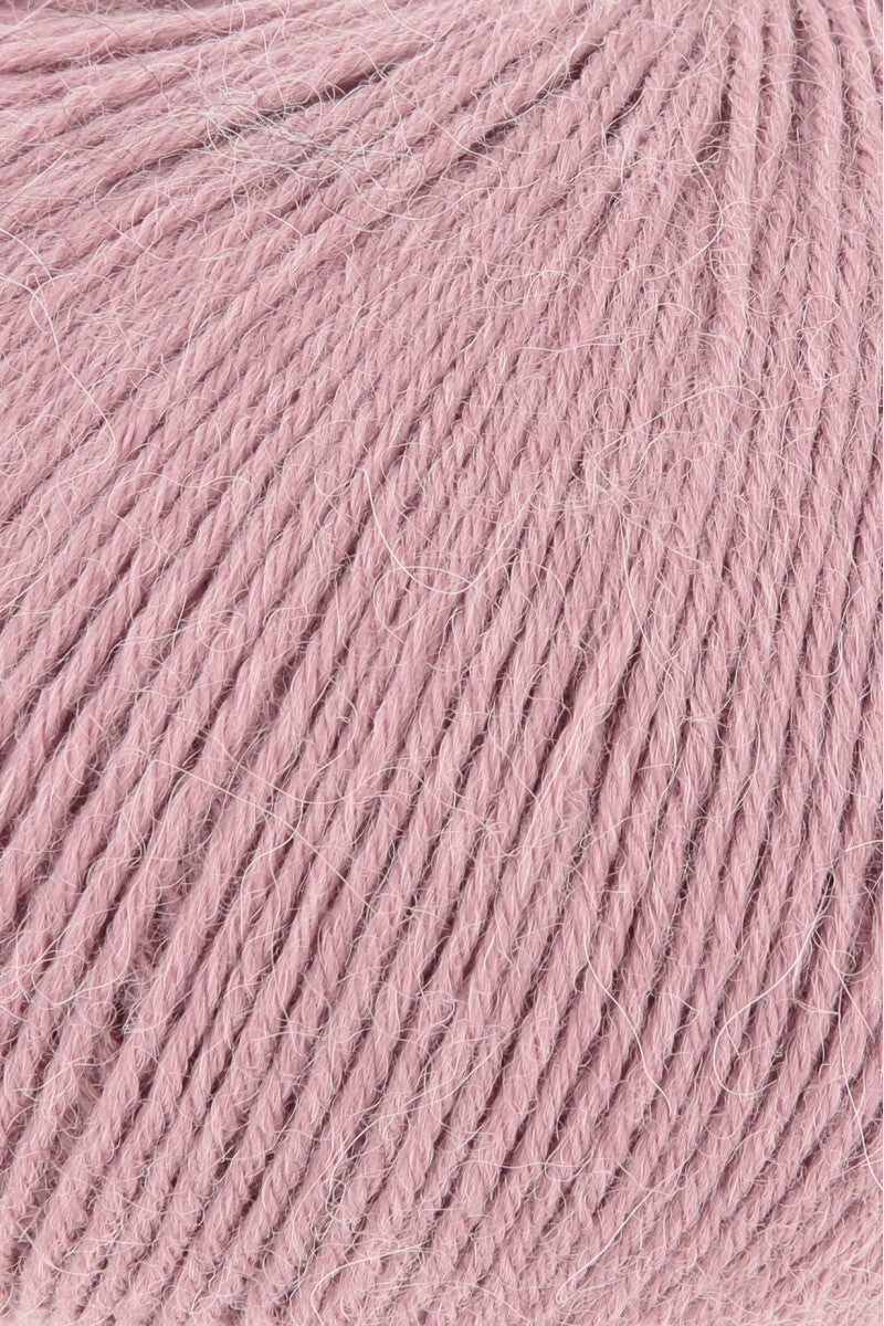 Lang Yarns Alpaca Soxx 6-ply Yarn, 390m / 150g – Flamingo (0019), yarn texture