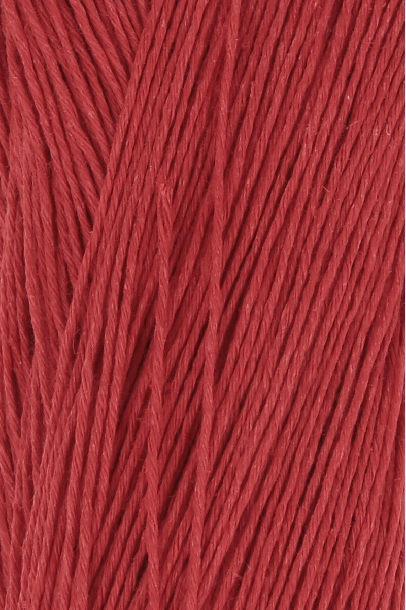 Lang Yarns Crealino – 50g / 165m – Red (0060) – detail