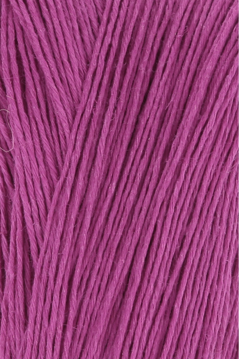 Lang Yarns Crealino – 50g / 165m – Fuchsia (0065) – detail