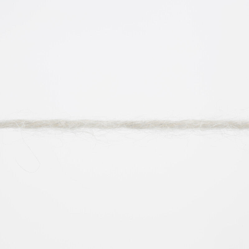 Lang Yarns Regina – 50g / 175m – Offwhite (0094) – yarn texture