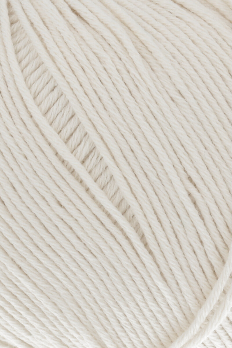 Lang Yarns Baby Cotton – 50g / 180m – Offwhite (0094) – detail