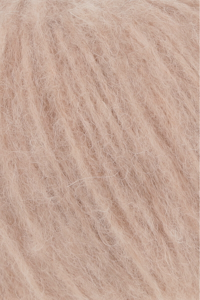 Lang Yarns Baby Lama – 50g / 120m – Apricot (0027) – detail