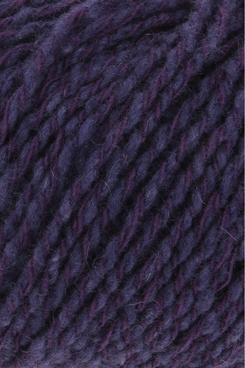 Lang Yarns Spirit – 50g / 140m – Blackberry (0190) – detail
