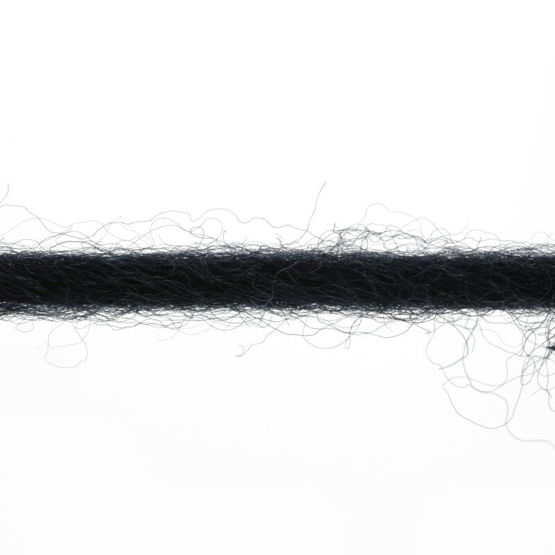 Lang Yarns Naturalis – 50g / 90m – Black (0004) – yarn texture