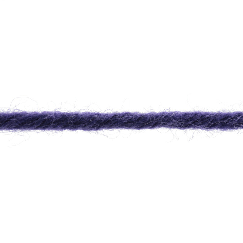 Lang Yarns Merino+ – 50g / 90m – Royal Purple (0290) – yarn texture