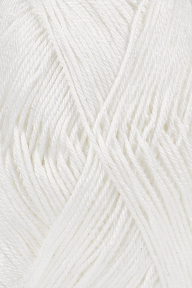Lang Yarns Quattro – 50g / 120m – White (0001) – detail