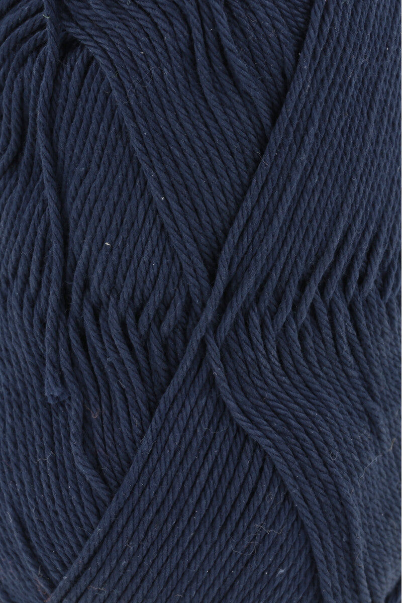 Lang Yarns Quattro – 50g / 120m – Navy (0025) – detail