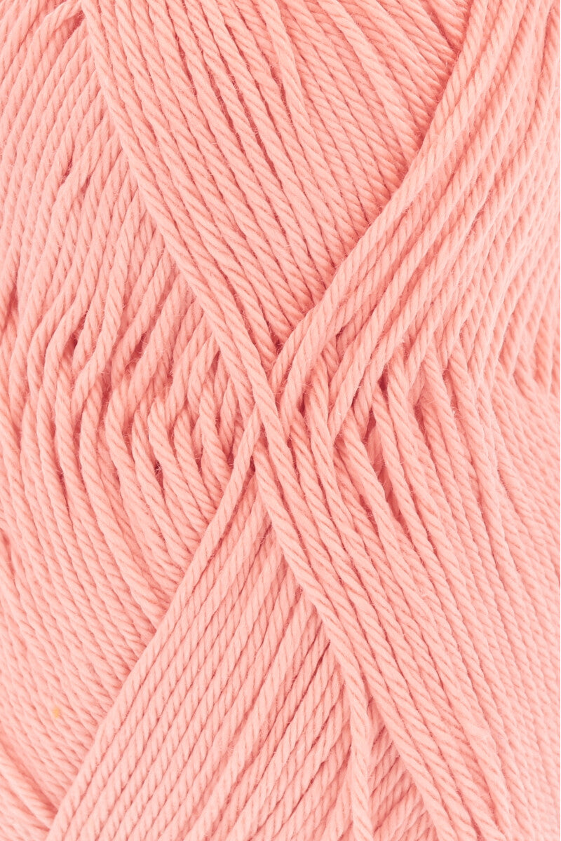 Lang Yarns Quattro – 50g / 120m – Coral (0029) – detail