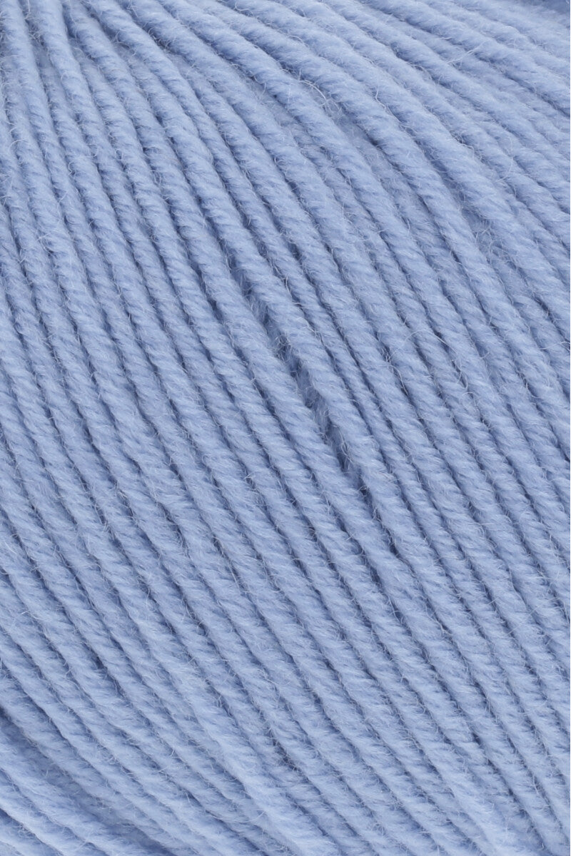 Lang Yarns Merino 150 Yarn, 150m / 50g – Light Jeans (0033), yarn texture