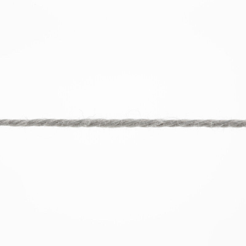 Lang Yarns Schulgarn 10/4 – 100% cotton yarn, 50g/160m – Light Grey (0024) – yarn texture