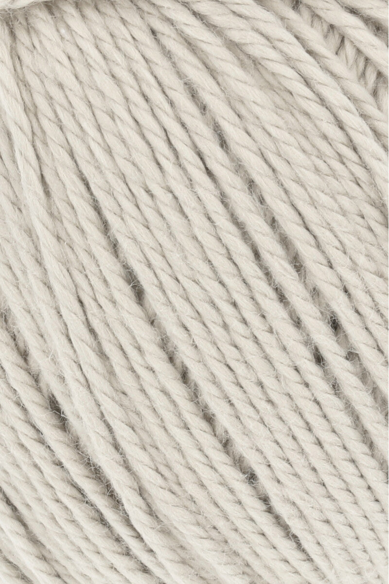 Lang Yarns Tissa – 50g / 80m – Sand (0196) – detail