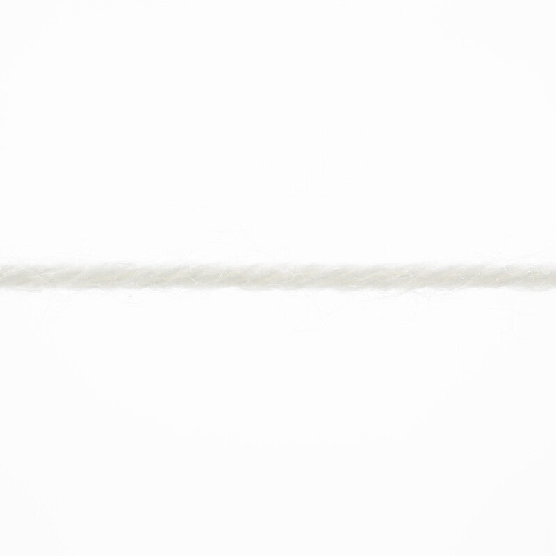 Lang Yarns Atlantis – 50g / 135m – Offwhite (0002) – yarn texture