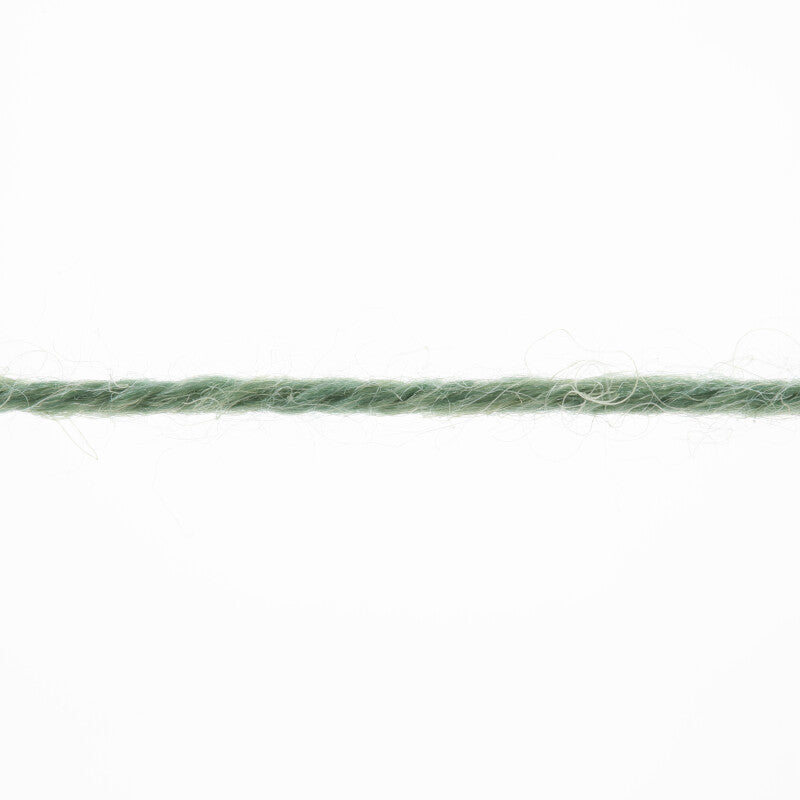 Lang Yarns Atlantis – 50g / 135m – Ivy (0091) – yarn texture