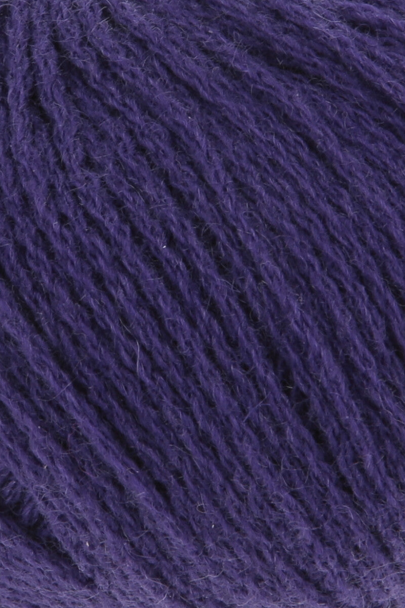 Lang Yarns Cashmere Premium Yarn, 115m / 25g – Royal Purple (0290), yarn texture