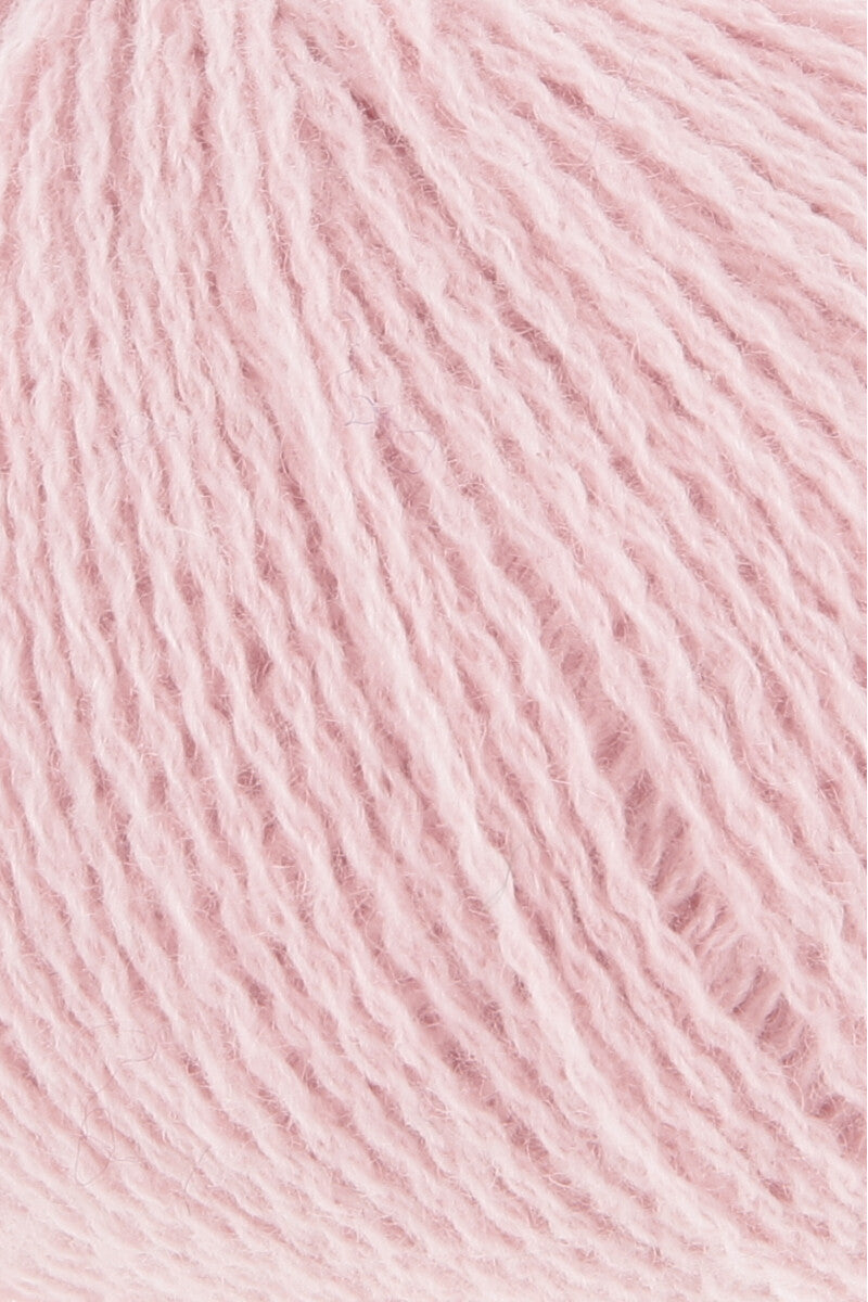 Lang Yarns Cashmere Lace – 25g / 165m – Powder Pink (0109) – detail