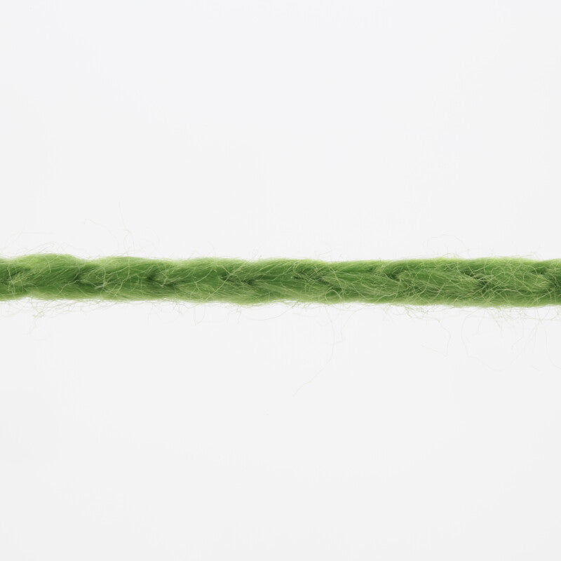 Lang Yarns Norma – 50g / 135m – Grassgreen (0117) – yarn texture