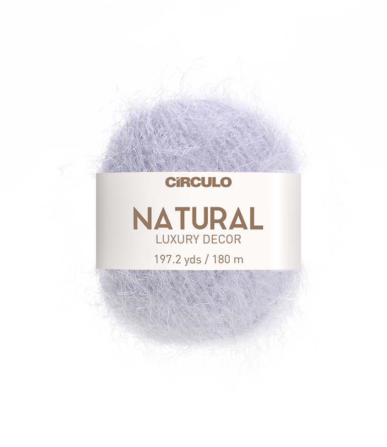 Circulo Natural Luxury Decor - Fluffy Yarn, 180 m / 280 g - Ball of yarn with Circulo label on a white background