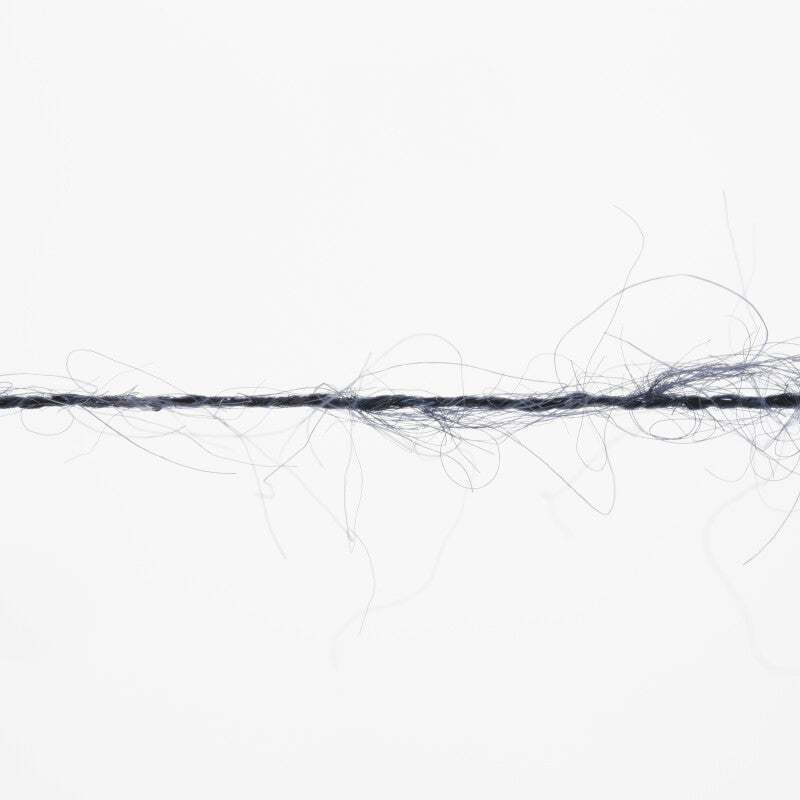 Lang Yarns Lace Lamé – 25g / 310m – Navy (0025) – yarn texture