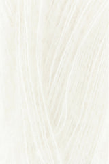 Lang Yarns Cashmere Dreams Yarn, 290m / 25g – White (0001), yarn texture