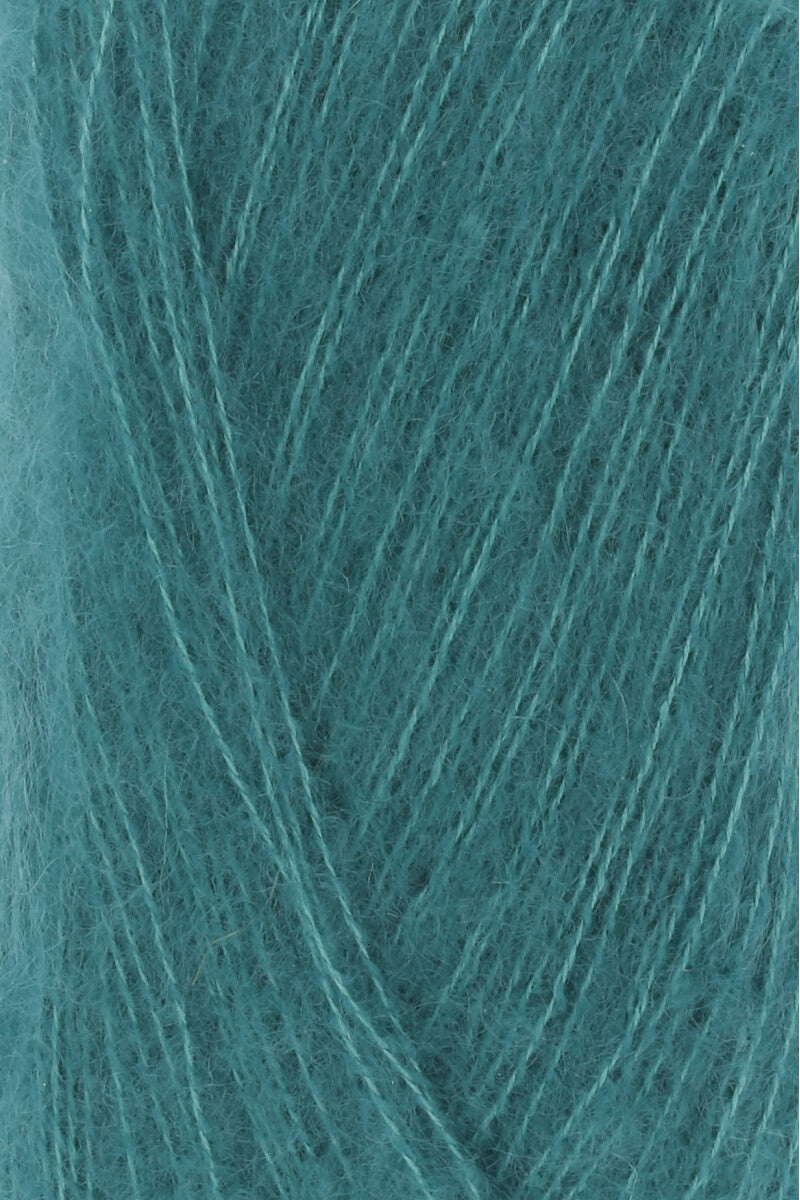 Lang Yarns Cashmere Dreams Yarn, 290m / 25g – Emerald (0074), yarn texture