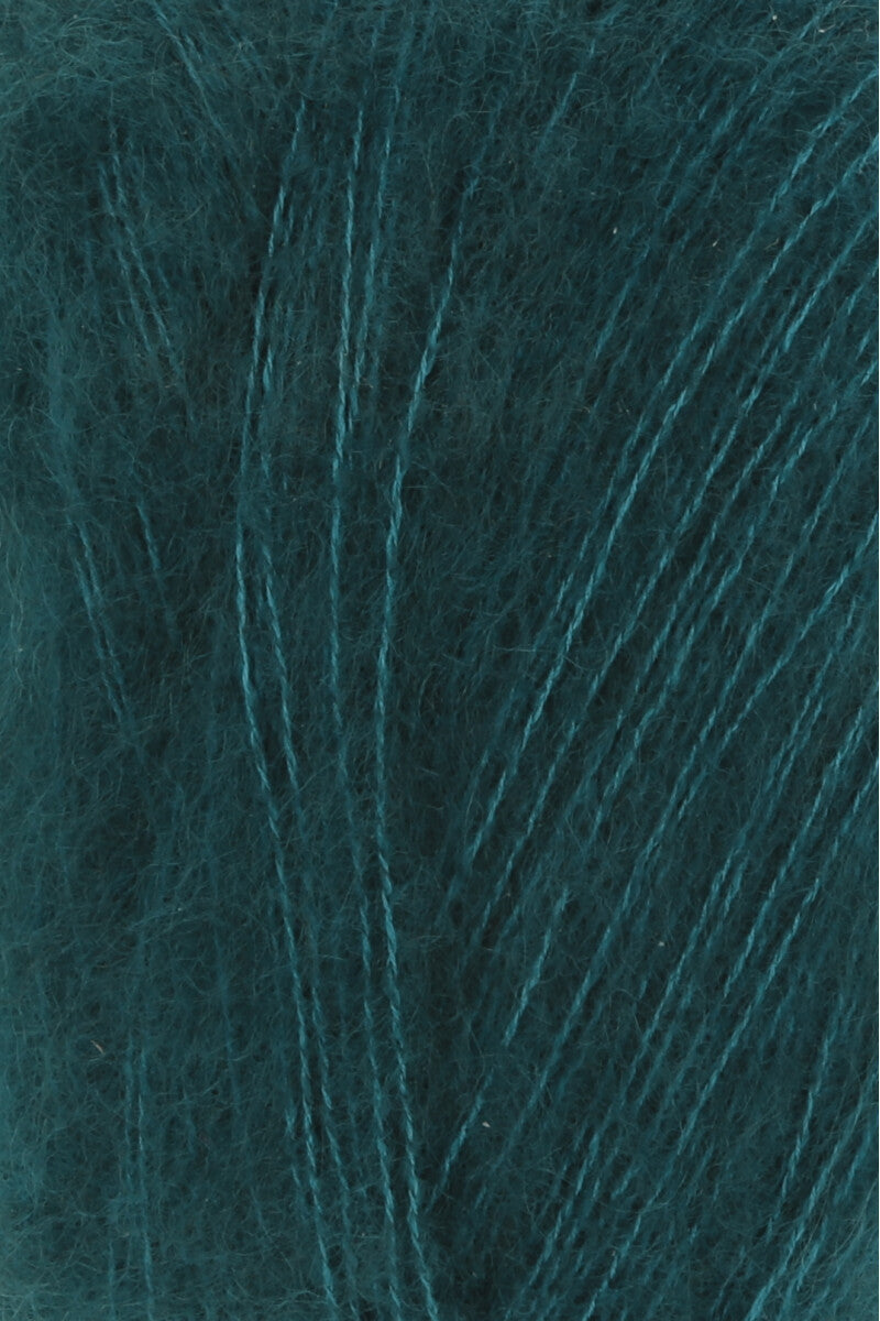 Lang Yarns Cashmere Dreams Yarn, 290m / 25g – Petrol (0088), yarn texture