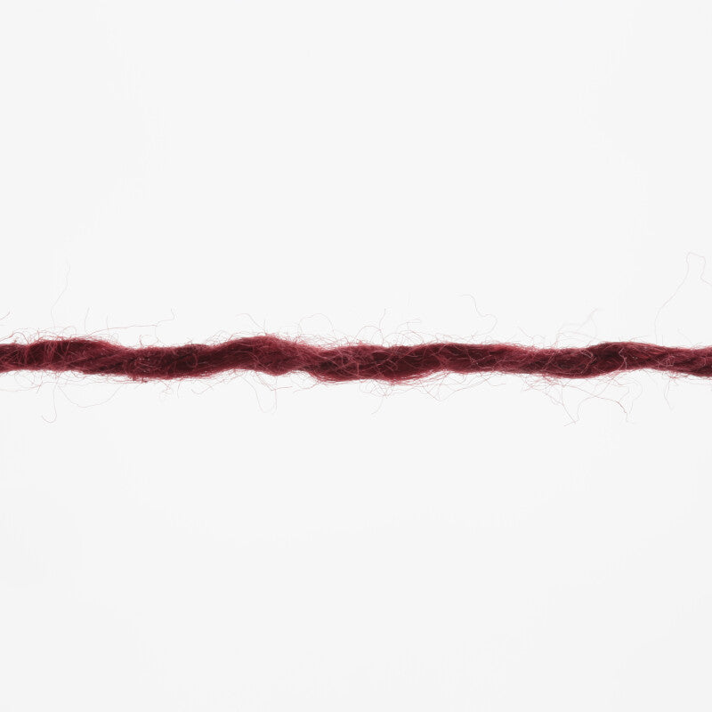 Lang Yarns Pride – 100g / 280m – Beetroot (0061) – yarn texture
