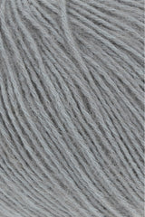 Lang Yarns Regina – 50g / 175m – Mouse Grey (0103) – detail