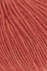 Lang Yarns Regina – 50g / 175m – Dark Orange (0159) – detail