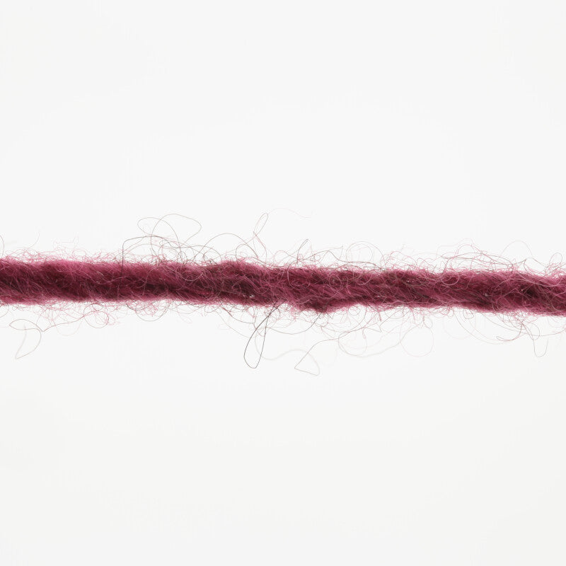 Lang Yarns Yak – 50g / 120m – Raspberry Mélange (0065) – yarn texture