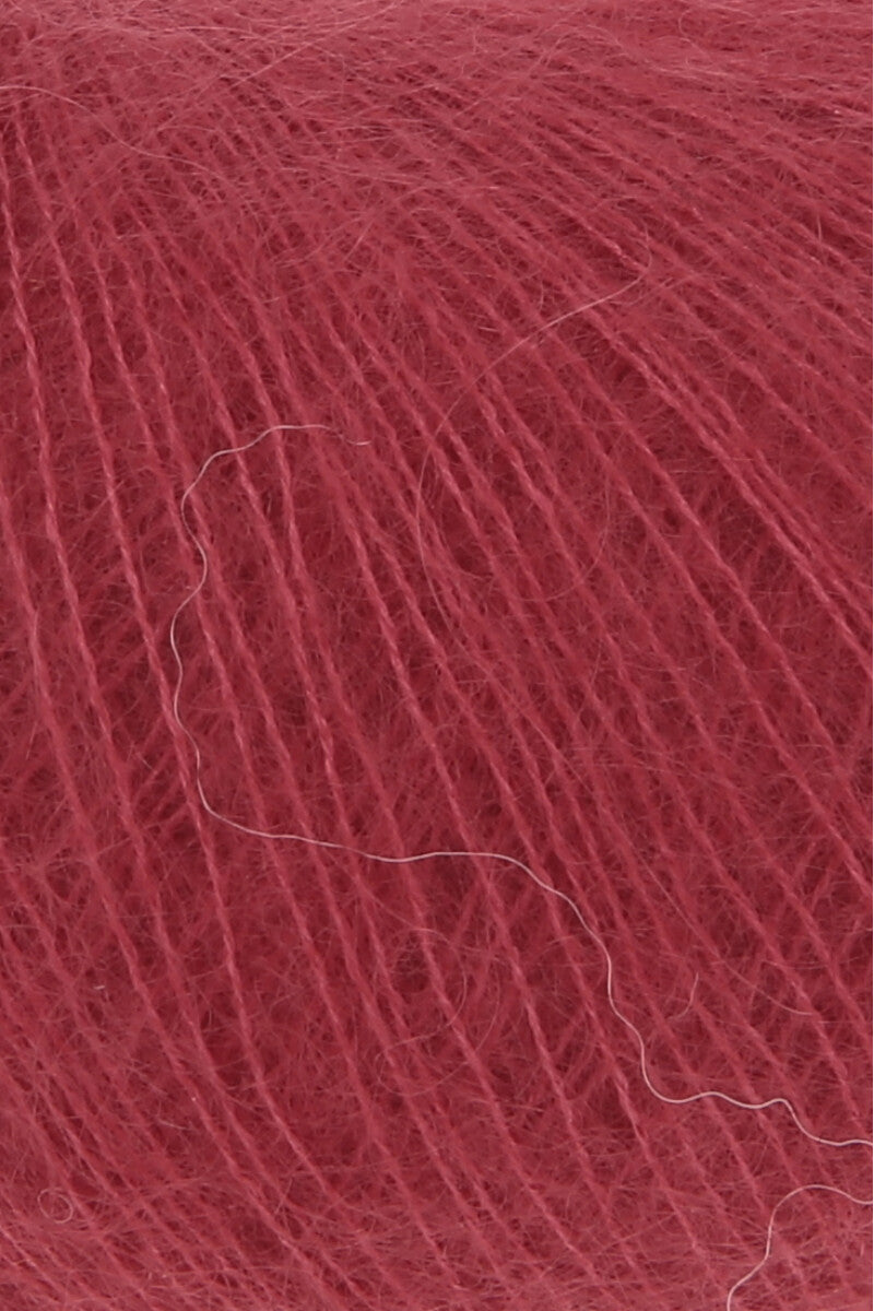 Lang Yarns Mohair 21 Yarn, 375m / 25g – Fire Red (0160), yarn texture