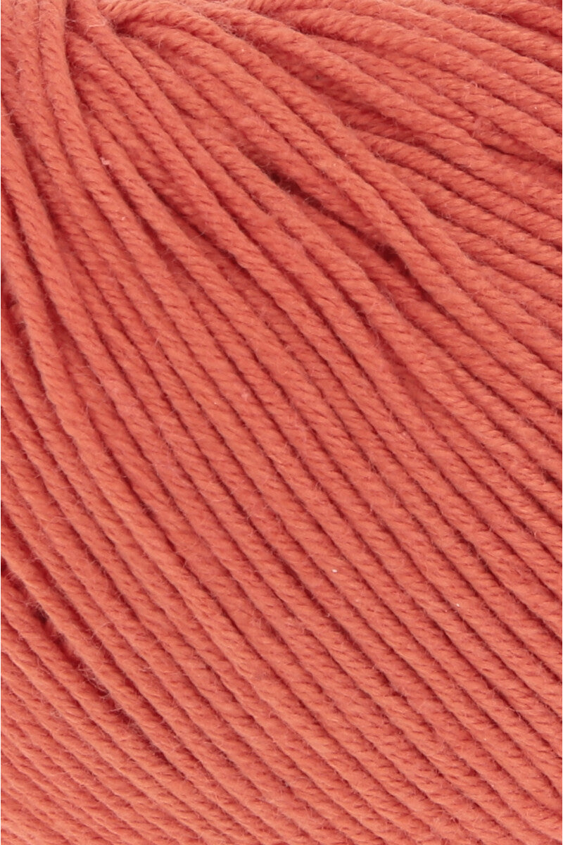 Lang Yarns Oceania – 50g / 140m – Tomato (0161) – detail