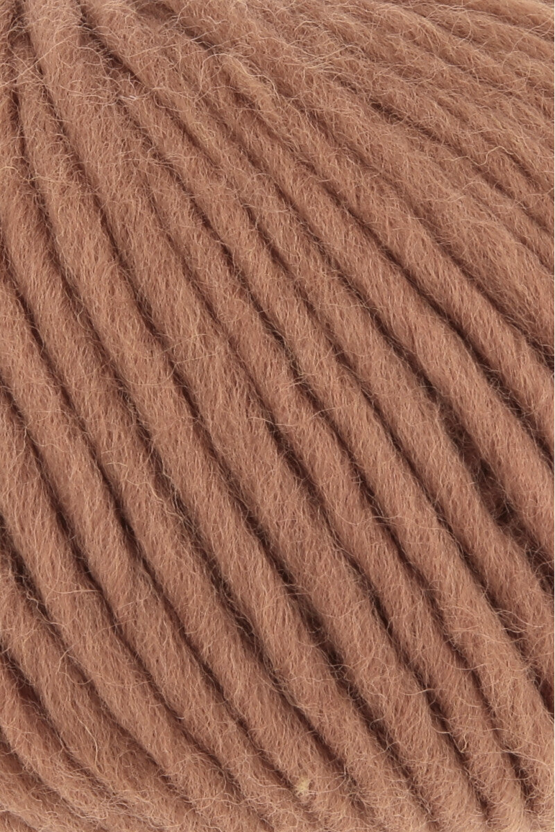 Lang Yarns Naturalis – 50g / 90m – Cognac (0011) – detail