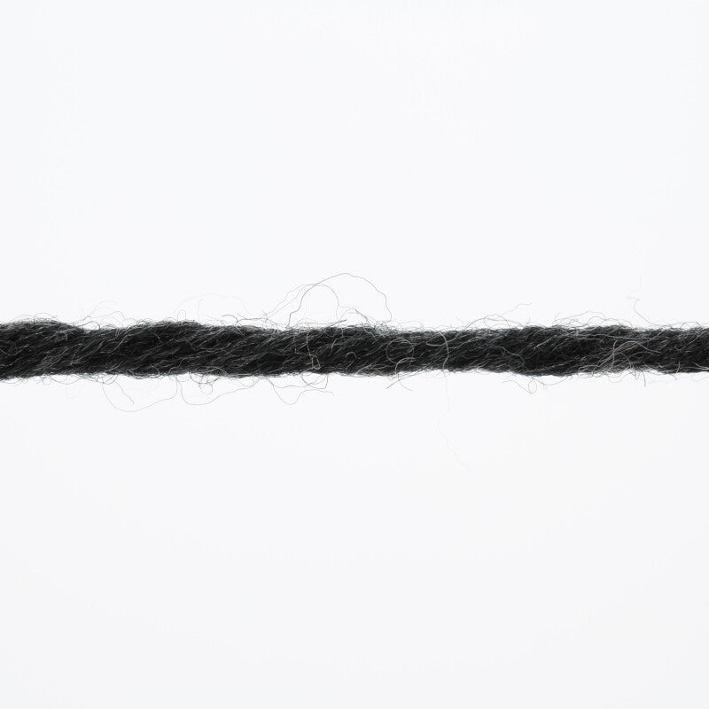 Lang Yarns Merino+ – 50g / 90m – Anthracite Mélange (0105) – yarn texture