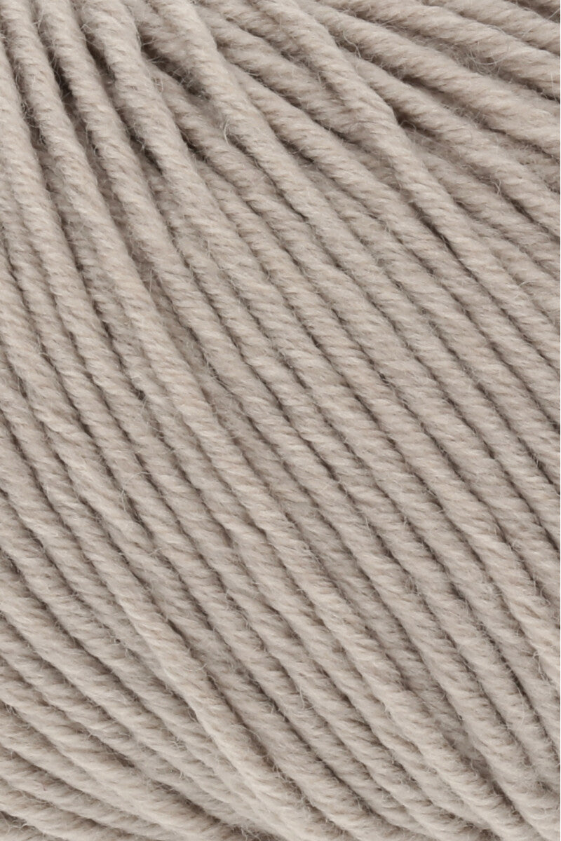 Lang Yarns Merino+ – 50g / 90m – Beige Mélange (0226) – detail