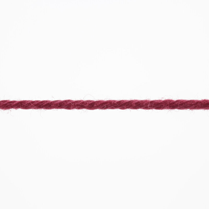 Lang Yarns Quattro – 50g / 120m – Rust (0087) – yarn texture