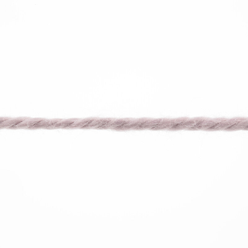 Lang Yarns Tissa – 50g / 80m – Light Rose (0119) – yarn texture