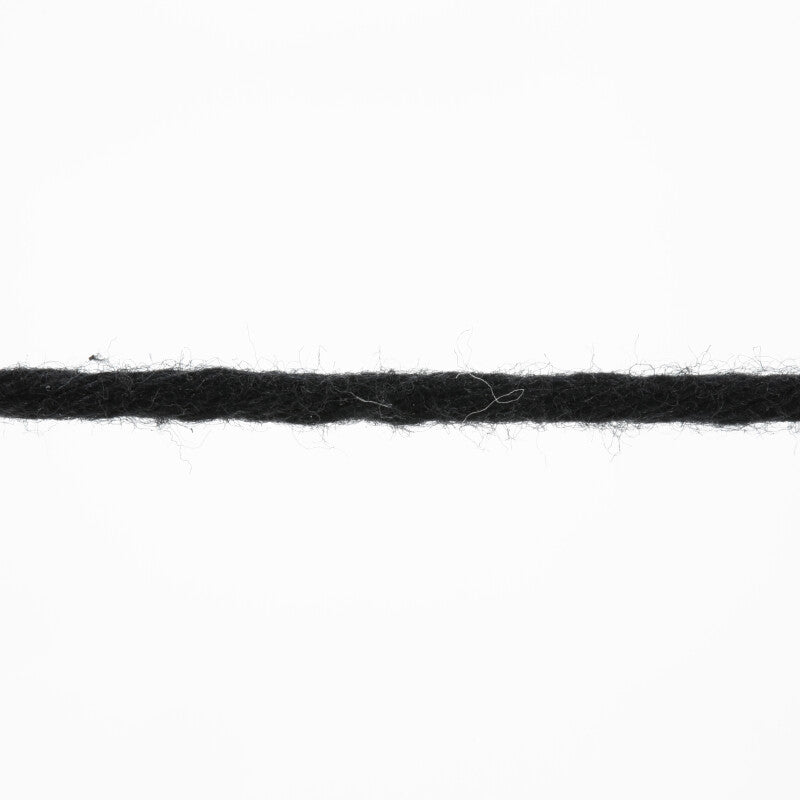 Lang Yarns Handarbeitsgarn – 50g / 84m – Black (0604) – yarn texture