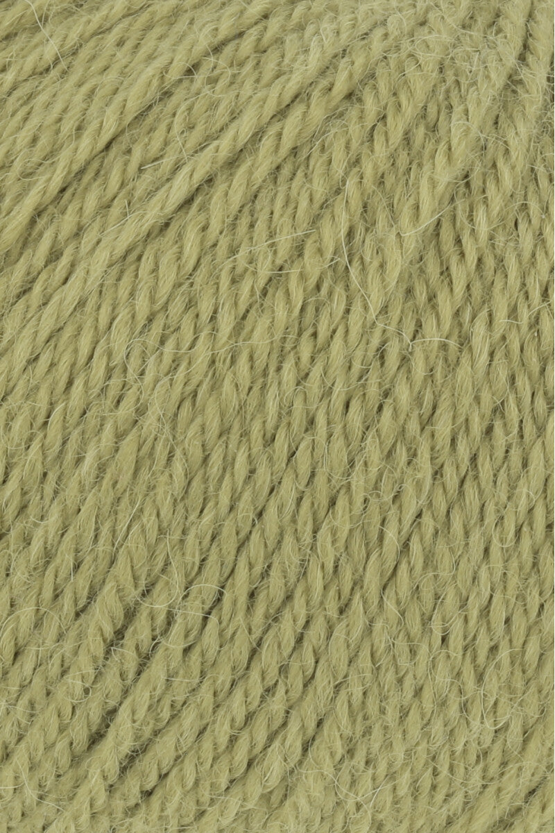 Lang Yarns Baby Alpaca Yarn, 170m / 50g – Kiwi (0016), yarn texture