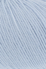 Lang Yarns Merino 200 Bébé Yarn, 203m / 50g – Sky (0320), yarn texture