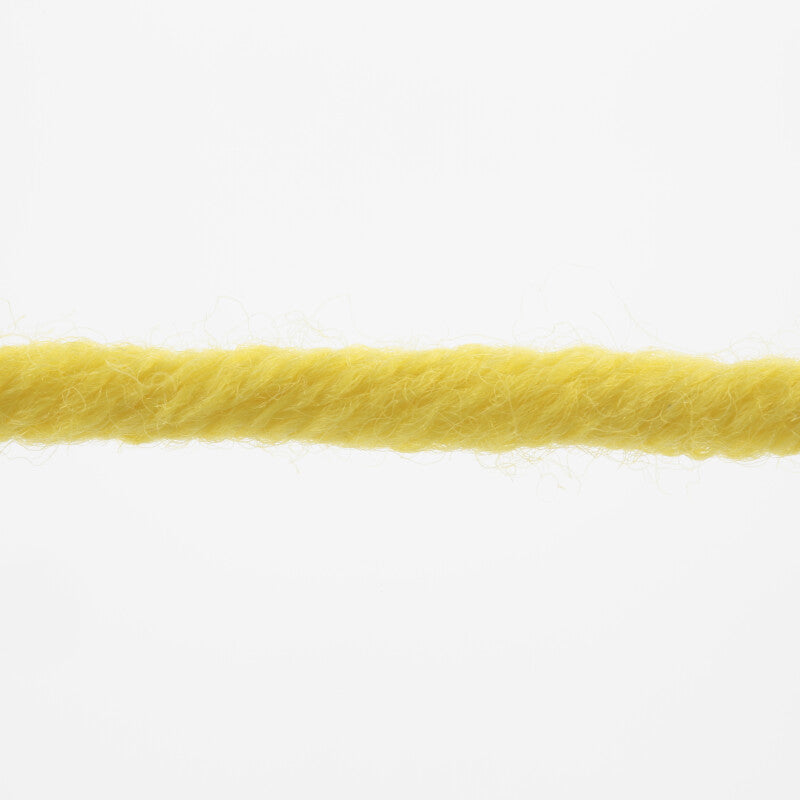 Lang Yarns Merino 50 – 100g / 90m – Yellow (0213) – yarn texture
