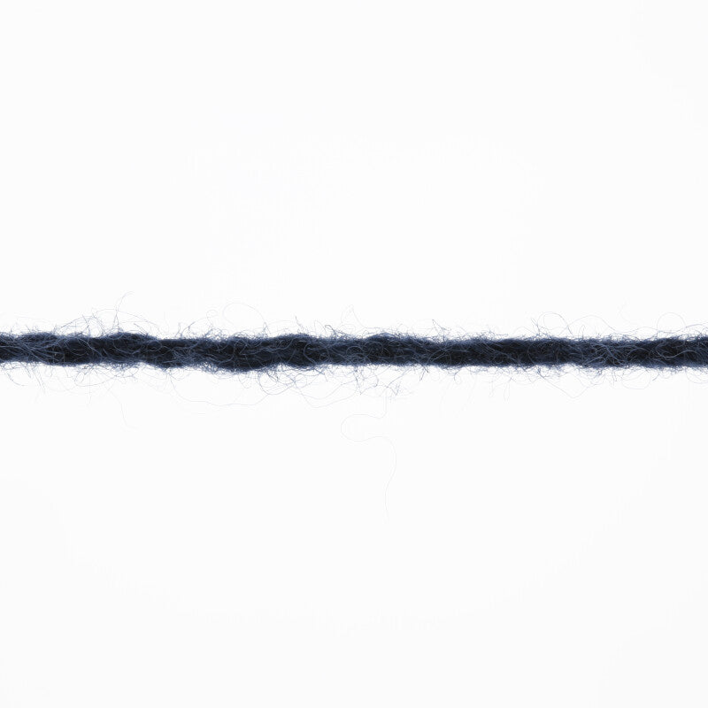 Lang Yarns Cashmere Premium Yarn, 115m / 25g – Navy (0025), yarn strand