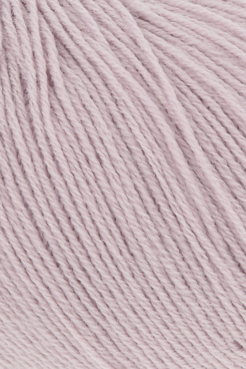 Lang Yarns Merino 400 Lace – 25g / 200m – Rose (0019) – detail